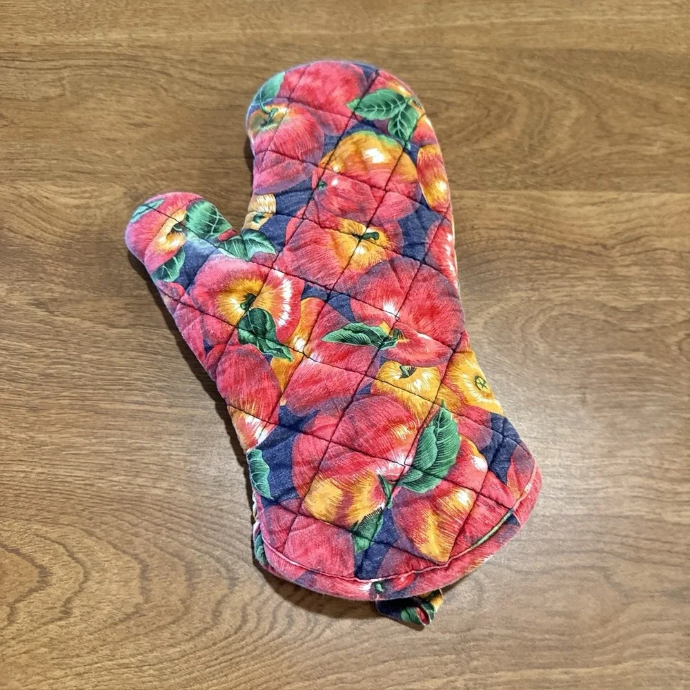 Primitive Farmhouse Oven Mitt Apple Print Cottagecore Country Vintage 80s Red